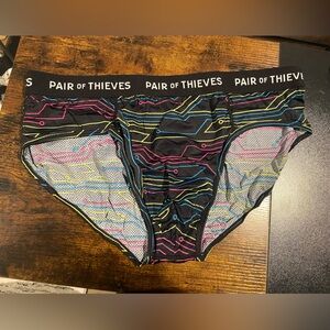 Pair of thieves brief